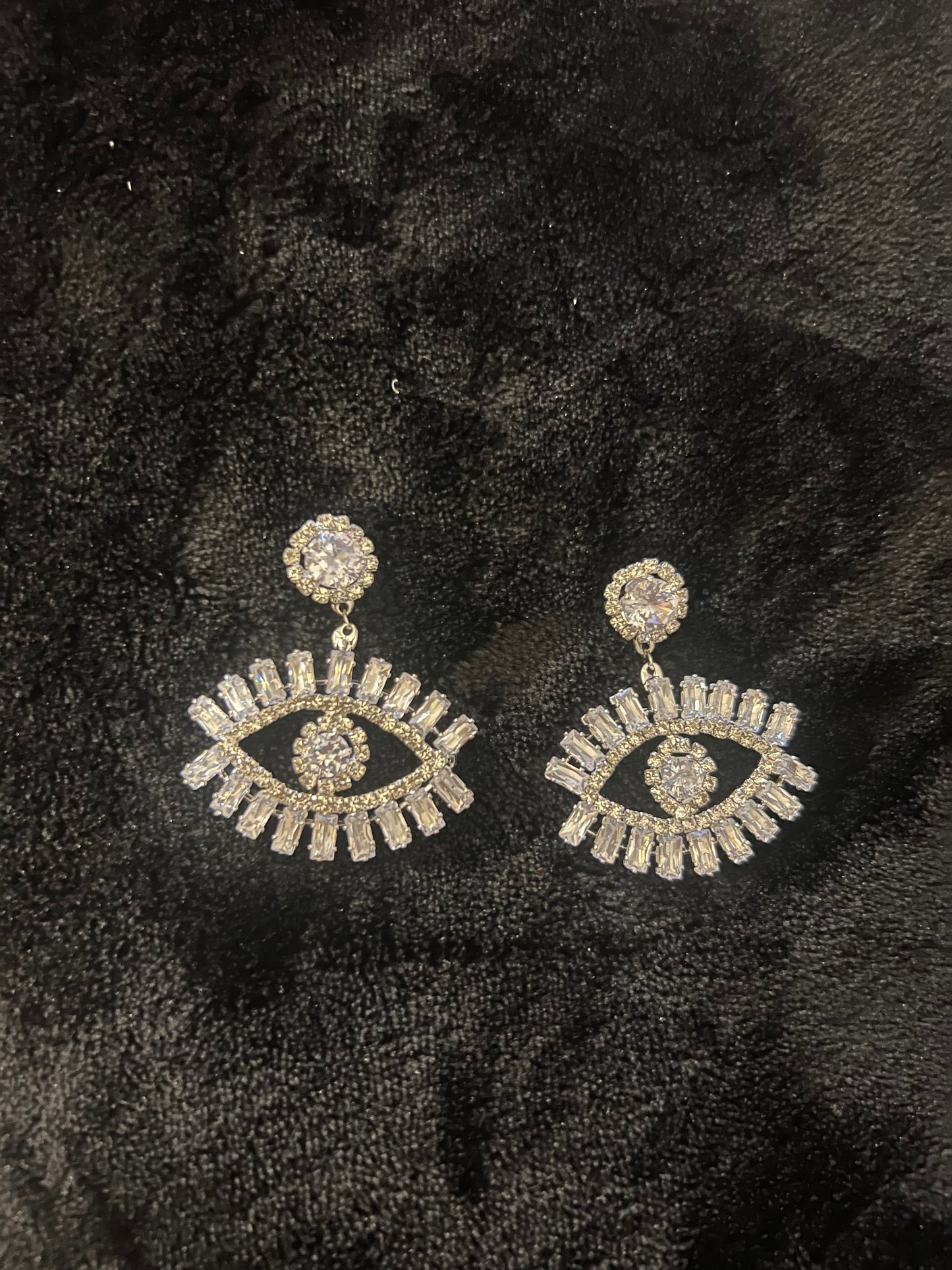 Eye of Elegance Drop Earrings
